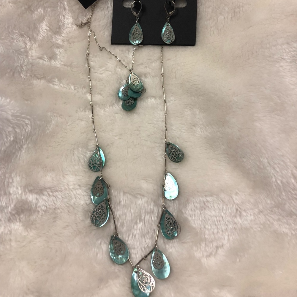 Cookie Lee shell double necklace and earrings set